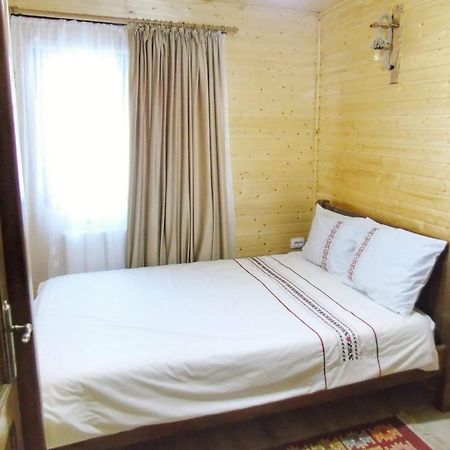 Cabana Dintre Munti Vidra  Екстер'єр фото